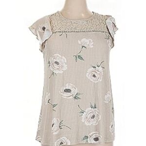 Torrid Cream Ruffled Cap Sleeve Blouse